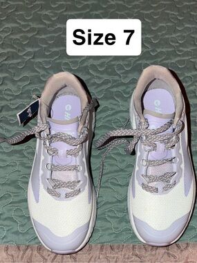 Hi-Tec Women's Lavender and White Athletic Sneakers
